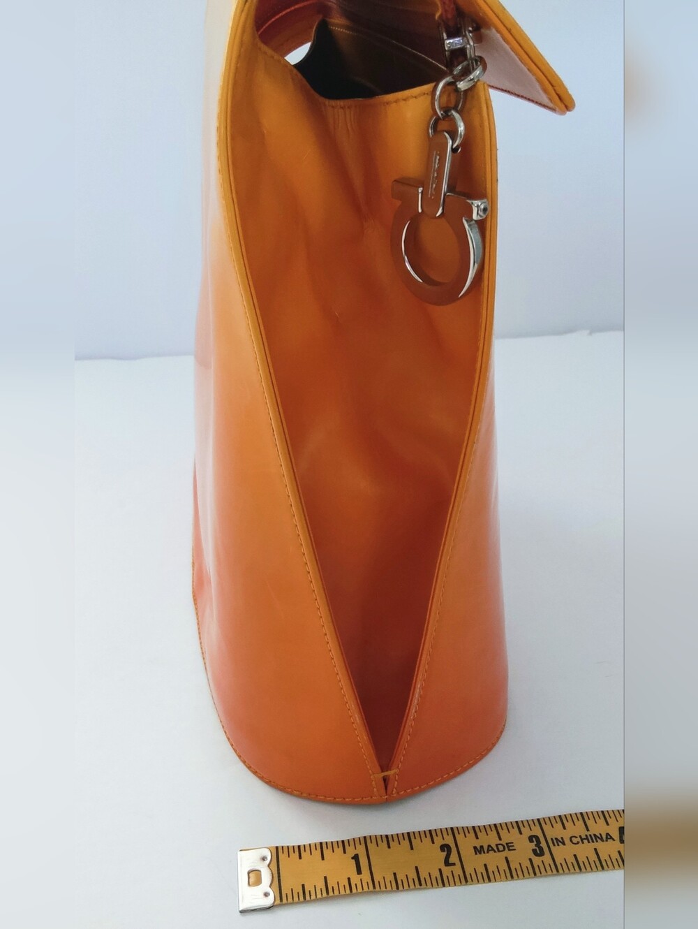 Salvatore Ferragamo Orange Gradient Italian Made Shoulder Bag. Pre-owned. - Picture 7 of 11